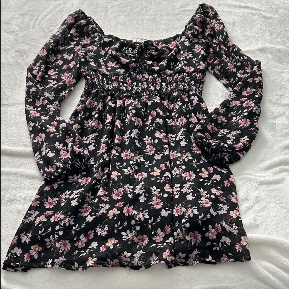 Chic Black Floral Long Sleeve Dress